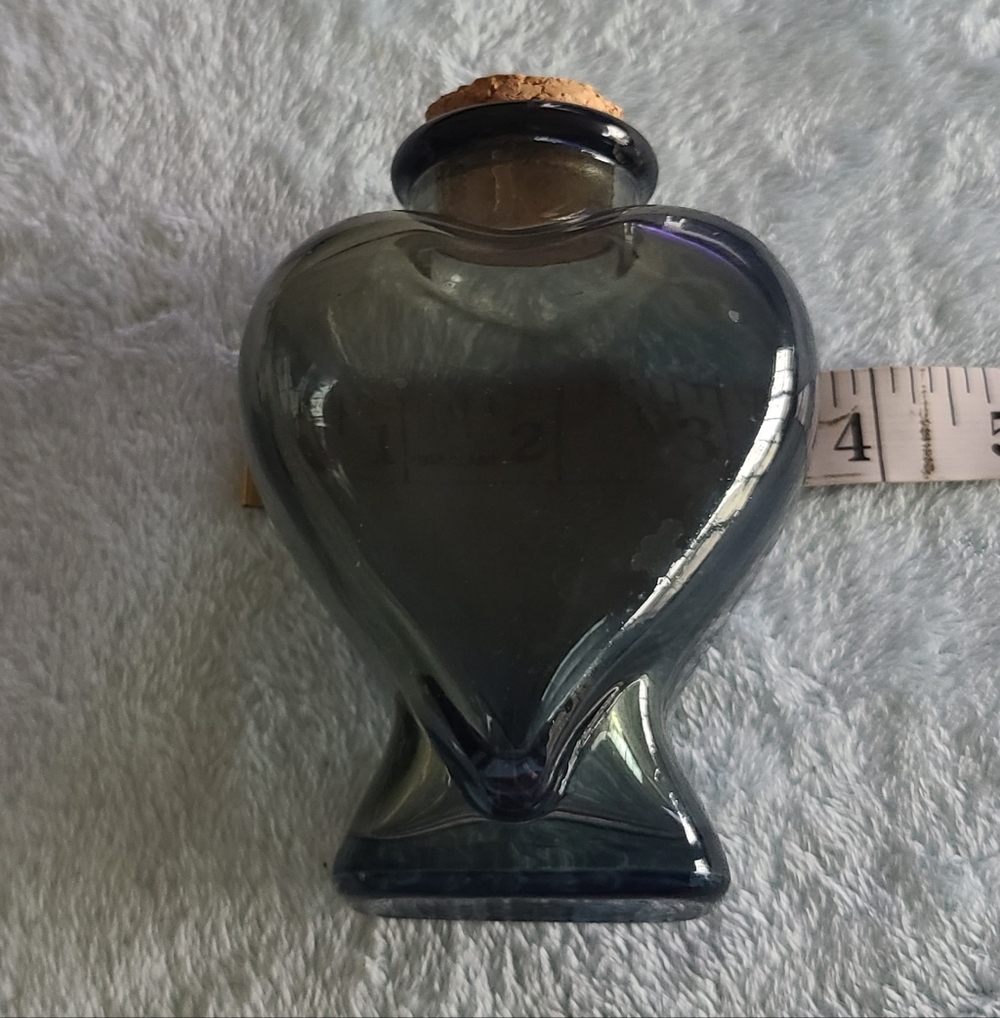Vintage Heart-Shaped Glass Bottle with Cork - Smoky Blue - Picture 10 of 12